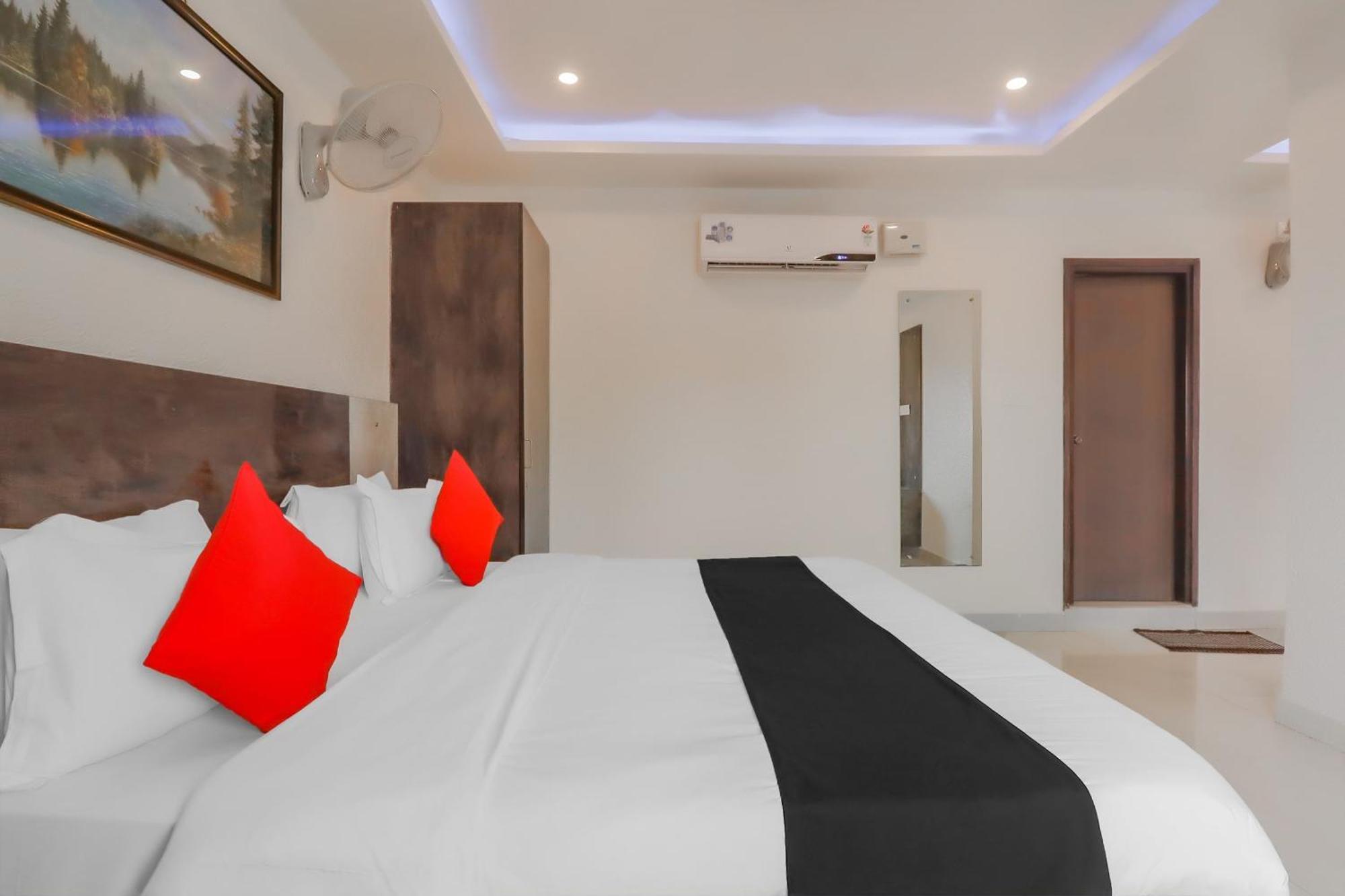 Capital O Royal Galaxy Finesse Near Phoenix Marketcity Bangalore Exterior foto